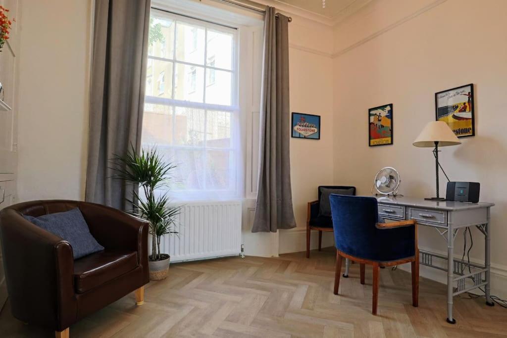 4 Bed Home 3 Mins From Harbour + Sandy Beach Folkestone Exterior foto