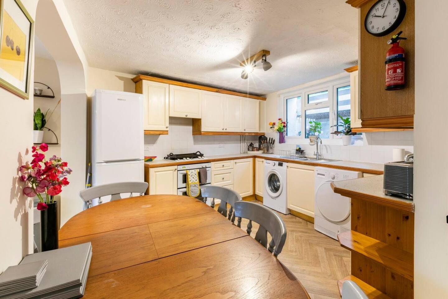 4 Bed Home 3 Mins From Harbour + Sandy Beach Folkestone Exterior foto