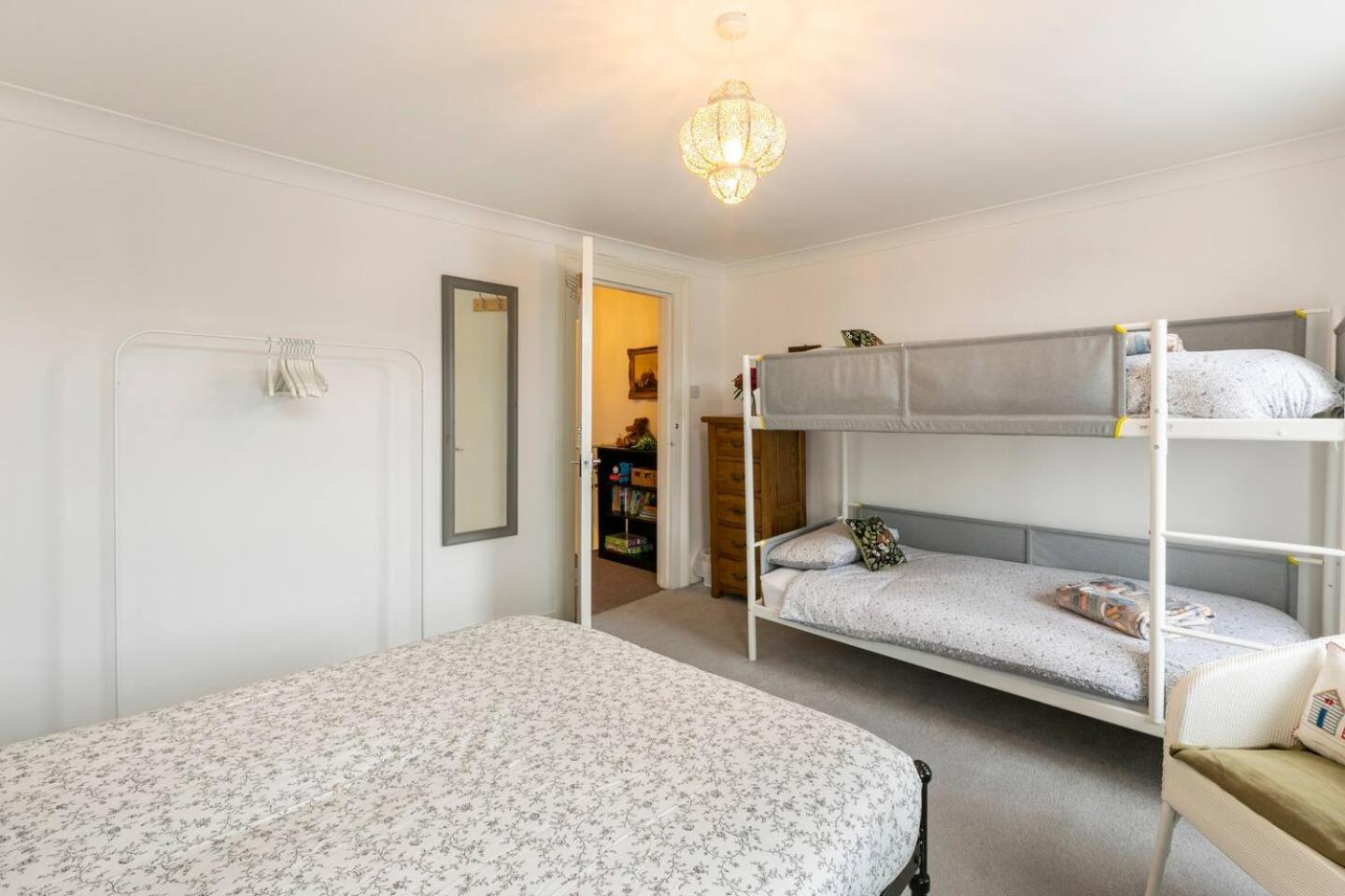 4 Bed Home 3 Mins From Harbour + Sandy Beach Folkestone Exterior foto
